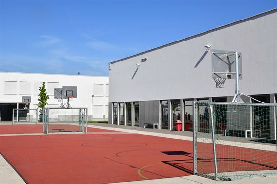 Voetbaldoelen met basketring hersteld - Beringen