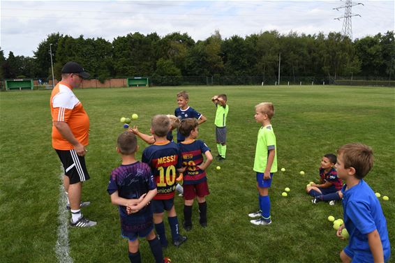 Voetbalkamp Campeones - Beringen