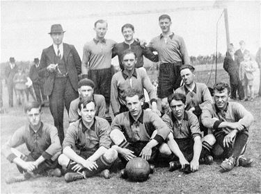 Voetbalploeg FC Opitter in 1941 - Bree