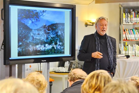 Volle bibliotheek voor Stefan Hertmans - Lommel