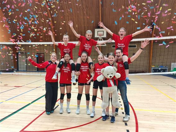 Volley: ook meisjes U13A kampioen - Lommel