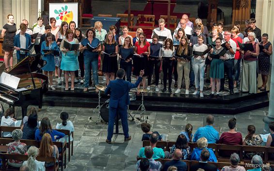 Volwassenen op het podium - Neerpelt