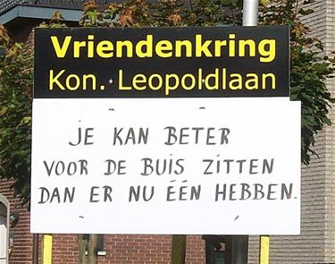 Voor de buis of met de buis zitten - Lommel