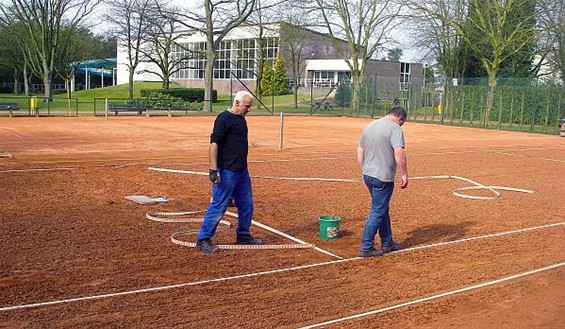 Voor de tennissers mag de lente komen - Lommel