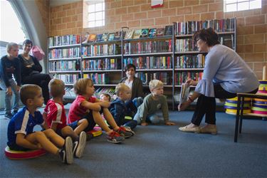 Voorleesuurtje in de bibliotheek - Beringen