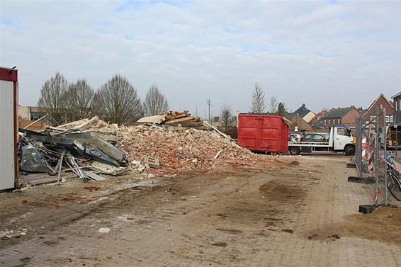 Voormalige OCMW-gebouw afgebroken - Meeuwen-Gruitrode