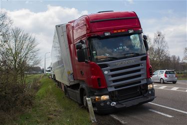 Vrachtwagen van de weg - Beringen