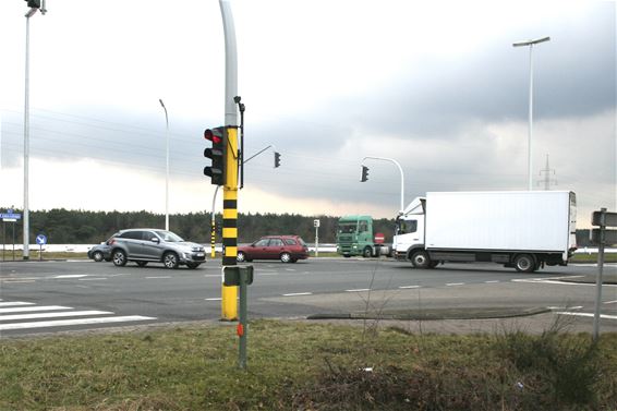 Vragen bij 'conflictvrije' kruising Astridlaan-N71 - Overpelt