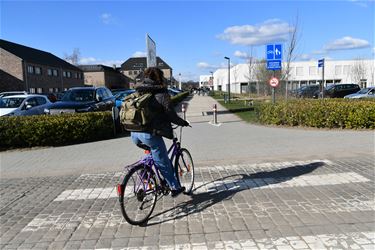 Vragen rond verkeersveiligheid aan scholen - Beringen