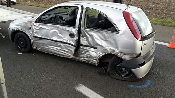 Vrouw uit auto geslingerd - Lommel