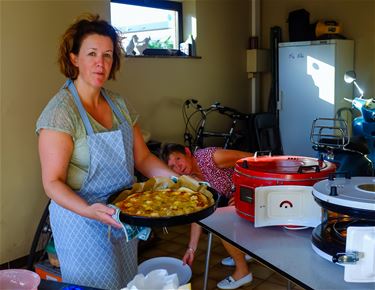 'Vrouwen met Vaart' Koersel bakken pizza - Beringen