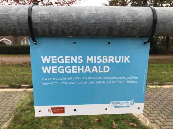 Vuilbakken weggehaald op carpoolparking - Beringen