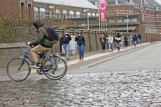 Waar kan het beter voor voetganger en fietser? - Pelt