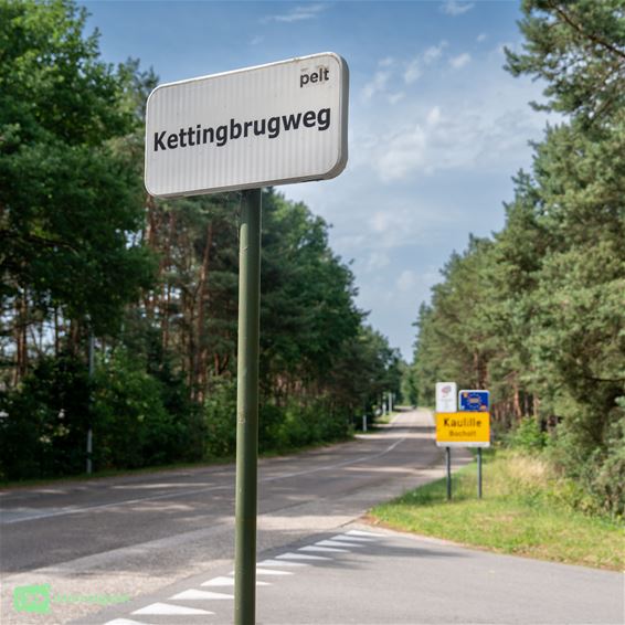 Waarom heet de Kettingbrugweg zo? - Pelt
