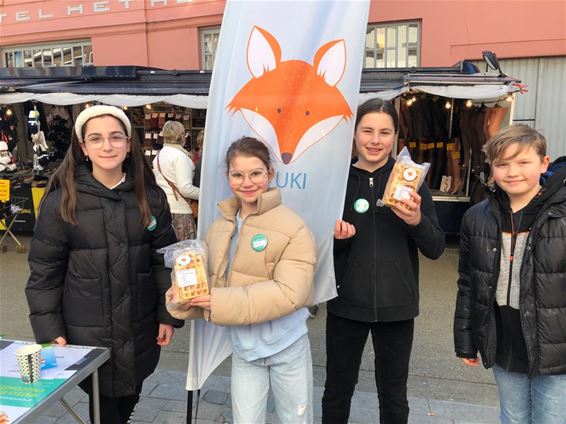 Wafels en chocolademelk voor vzw Tuki - Beringen