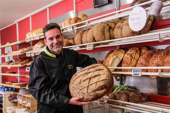 Warme bakker schrijft warm liefdeslied - Beringen