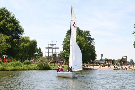 Warme Kia-D-Max aan de Paalse Plas - Beringen