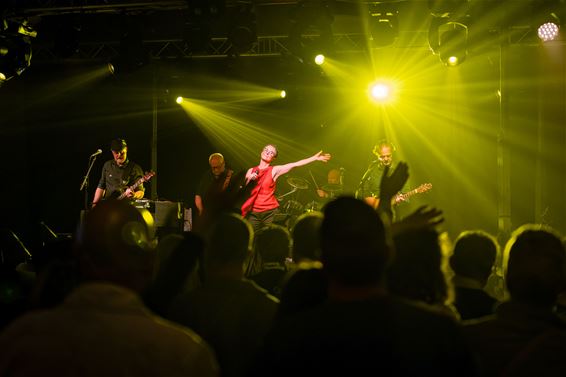 Bree - Warmste Coverbands zetten zaal in vuur en vlam