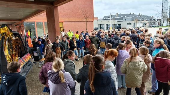 Warmste radio zorgt voor sfeer in Corneliusschool - Pelt