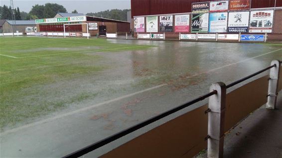 Wedstrijd Eksel B uitgesteld vanwege regen - Hechtel-Eksel