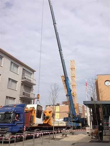 Weer een bouwkraan in het centrum - Neerpelt