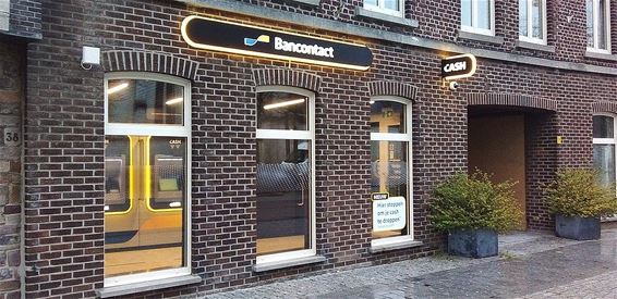 Weer een geldautomaat in de Kerkstraat - Peer