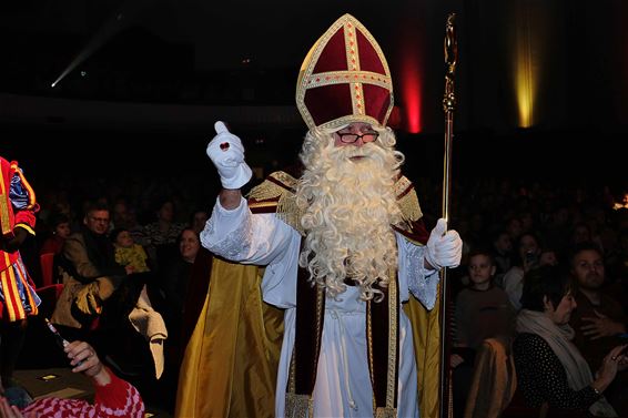 Beringen - Weer knappe Sinterklaasshow in Beringen