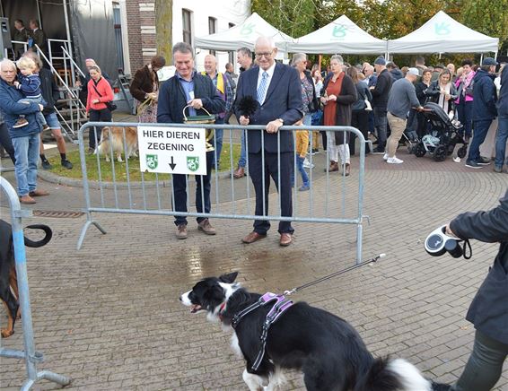 Weer veel dieren gezegend op St.-Hubertusviering - Pelt