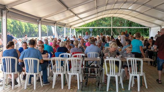 'Wegdromen aan de waterkant' - Neerpelt