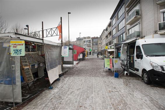 Weinig animo op de weekmarkt - Neerpelt