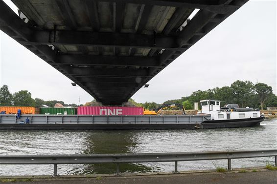 Werken aan bruggen over Albertkanaal op schema - Beringen