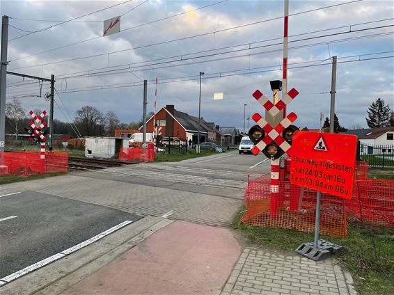 Werken aan overweg - Beringen