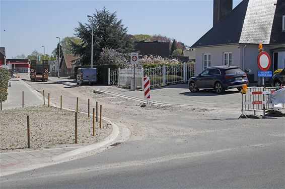 Werken in de Hofweg weer van start - Pelt