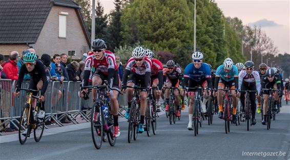 Wielrennen: Wouters wint op Grote Heide - Neerpelt