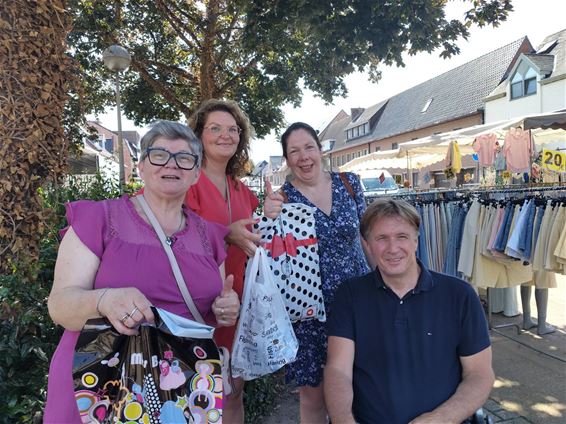 Winnaars Maand van de Markt beloond - Bree