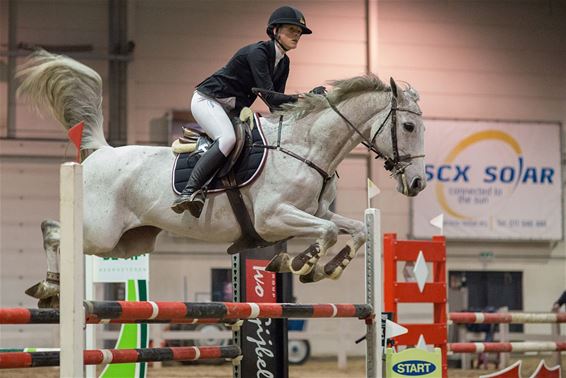 Gitte Wuyts domineert in achtertuin - Bocholt