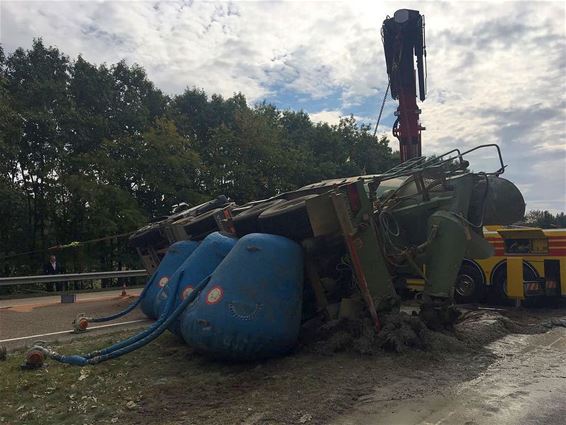 Wrak betonmixer geruimd - Overpelt