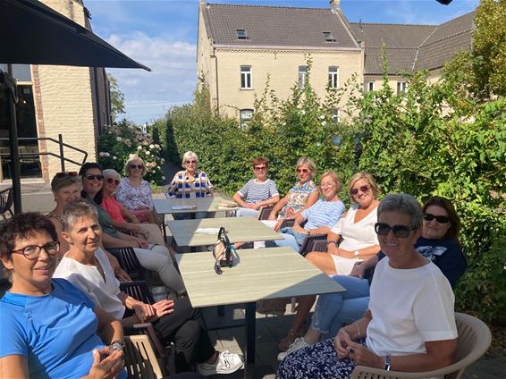 Xenia-vrouwen op fietstocht naar Rotem - Bocholt