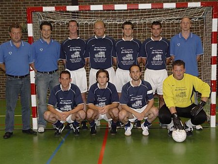 Zaalvoetbal: Racing Pelt kampioen - Overpelt