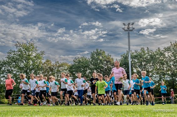 Zalig weer voor eerste Peltse Scholenloopdag - Pelt