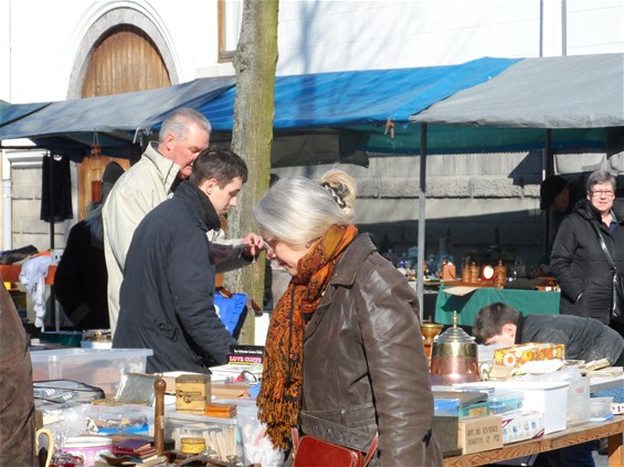 Ze zijn er weer... de zon en de Teutenmarkt! - Lommel