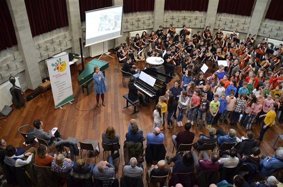 Zes eeuwen muziek in de harmoniezaal - Peer