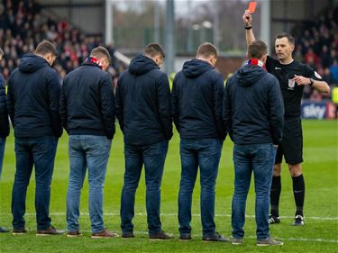 Zes onmiddellijke stadionverboden na beladen derby - Lommel