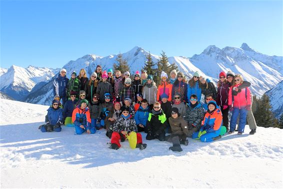 Zesdejaars van Corneliusschool op sneeuwklas - Overpelt