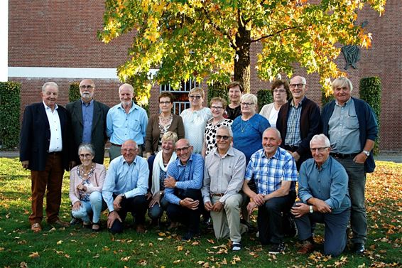 Zeventigjarigen maken busrit door gemeente - Overpelt