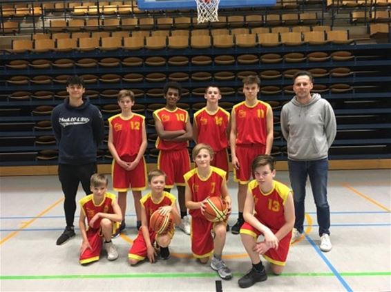 Zilveren medaille voor basketters Agnetencollege - Peer