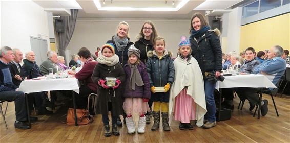 Zingende koninginnen op het Driekoningenfeest - Neerpelt