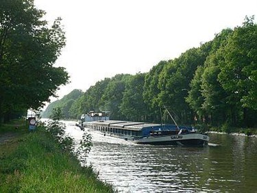 Zink per schip: 2000 vrachtwagens minder - Overpelt