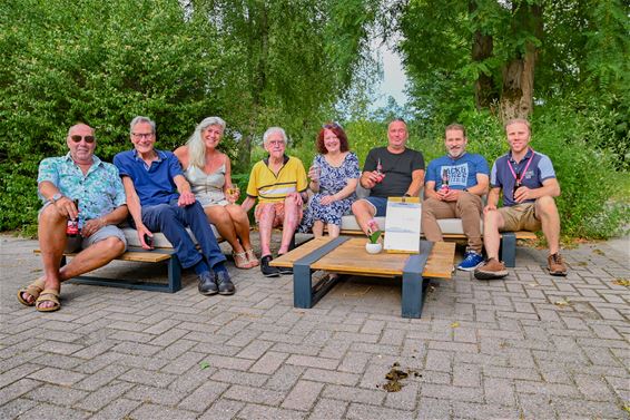 Zomercafé Kom-Af van start aan buurthuis De Kom - Lommel