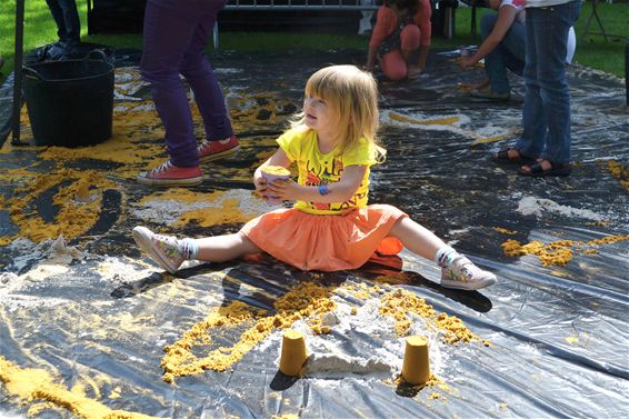 Zon, zand en veel kinderen - Lommel